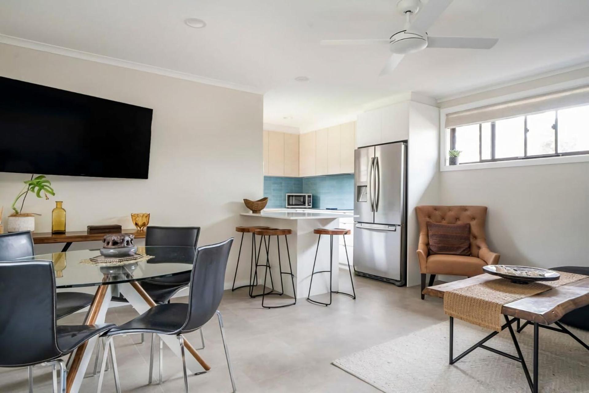 Oak Retreat Bliss By The Beach Warriewood Exterior photo