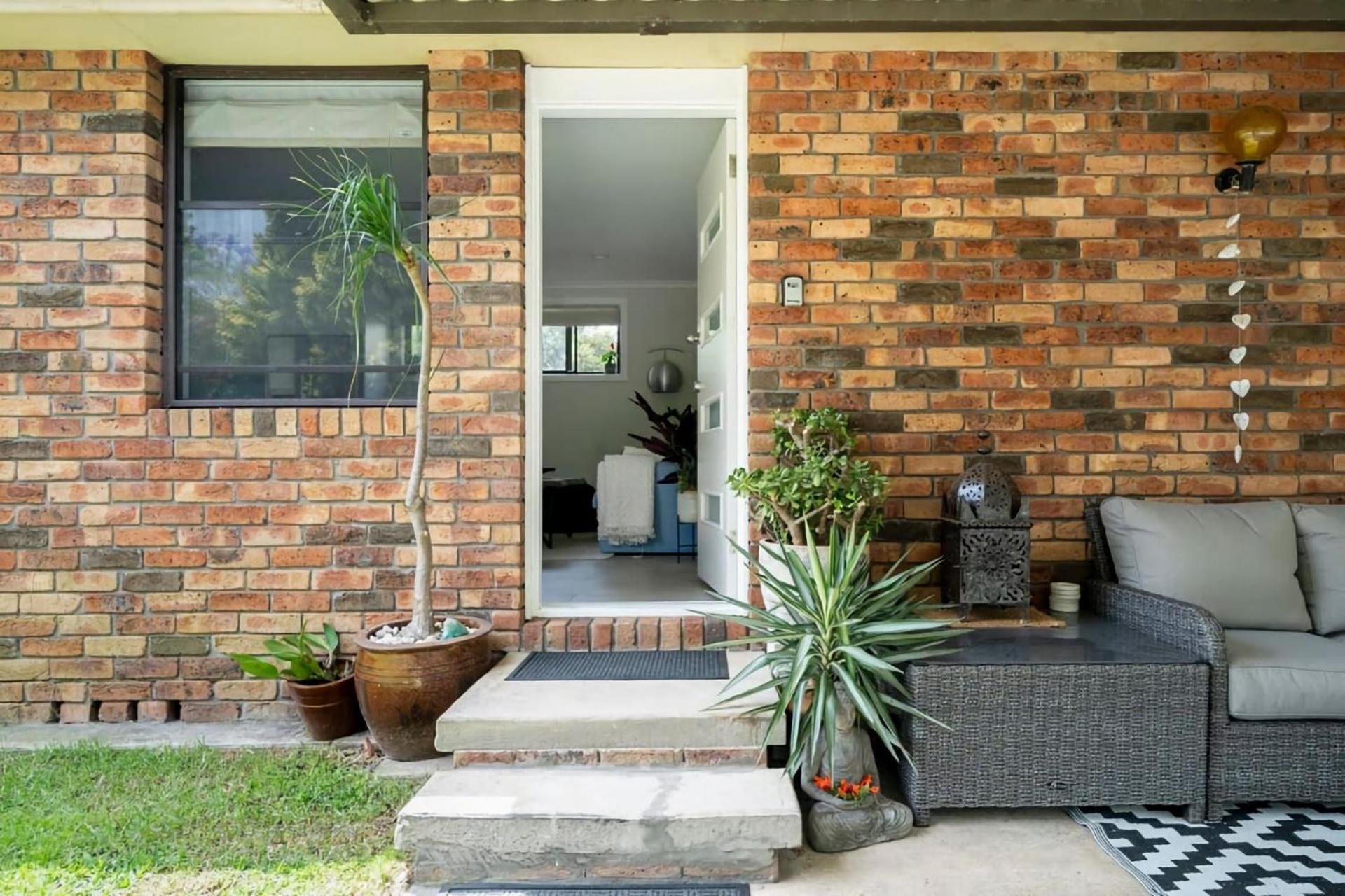 Oak Retreat Bliss By The Beach Warriewood Exterior photo